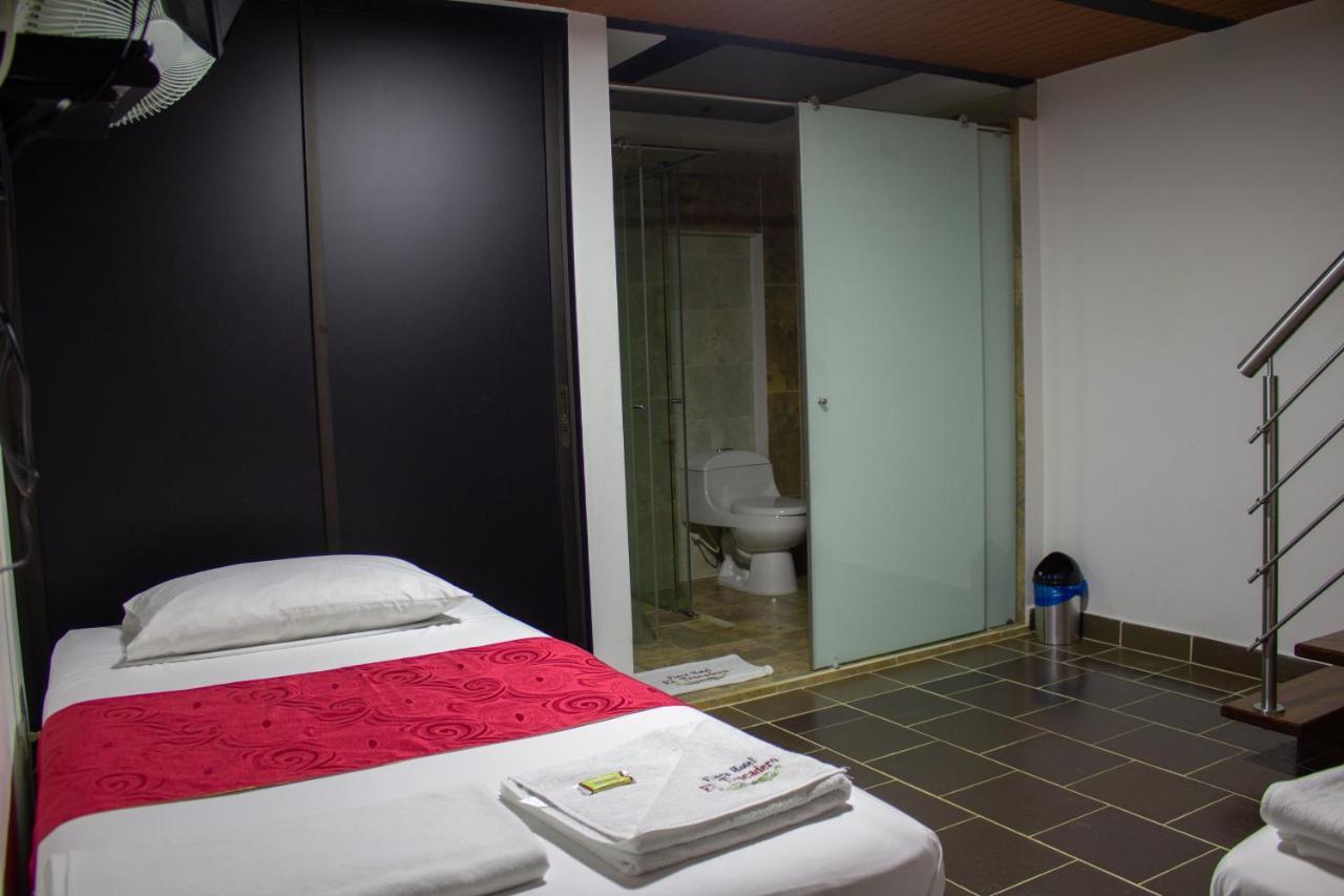 Hotel El Trocadero San Rafael  Zewnętrze zdjęcie